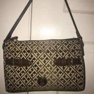 Tommy Hilfiger purse